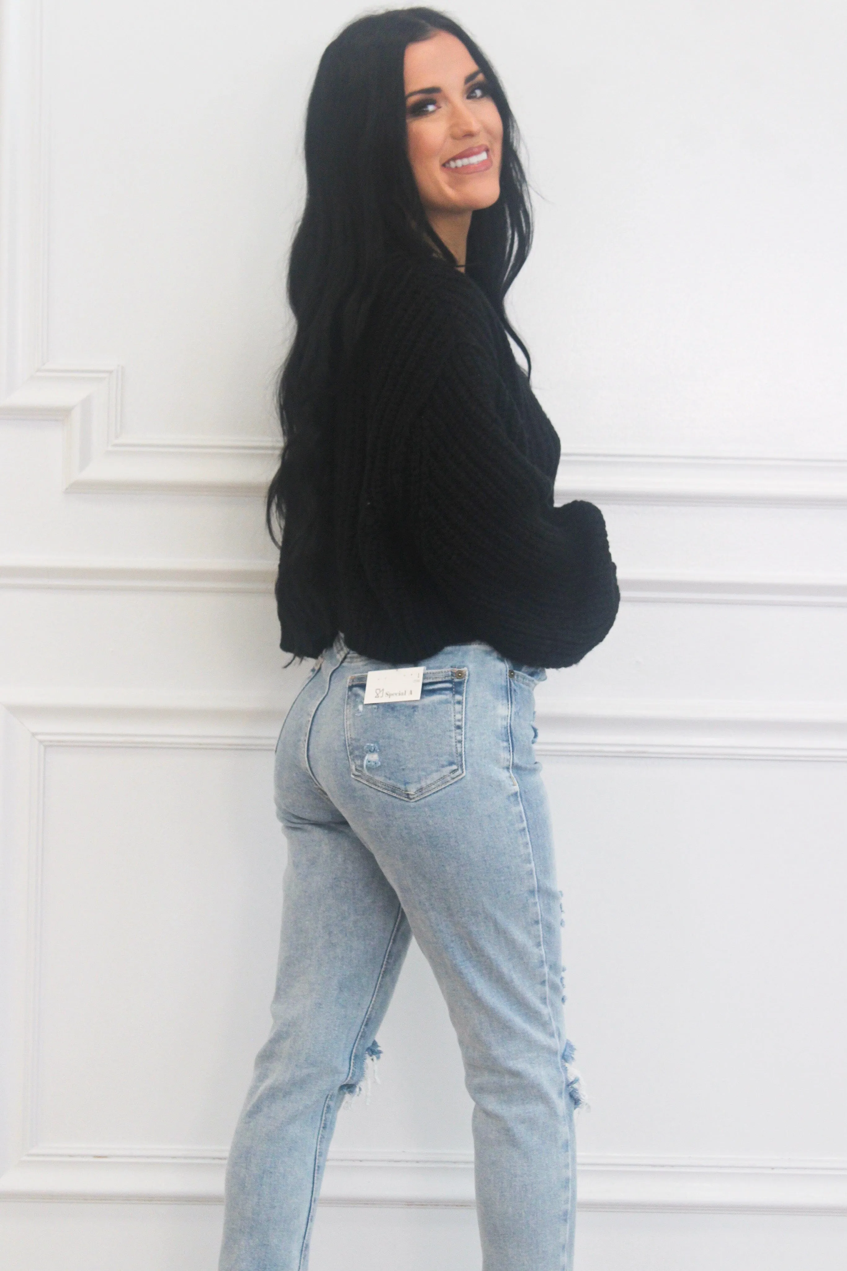 Hallie Cropped Sweater: Black