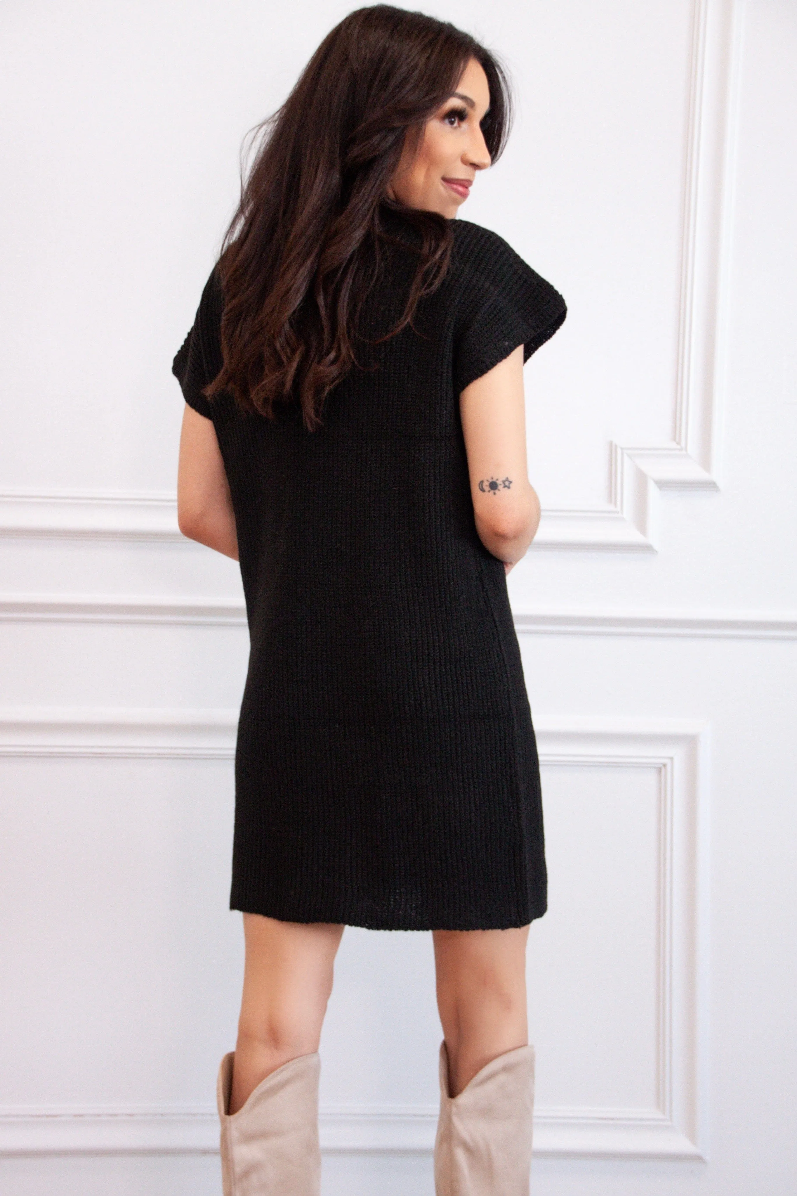 Kaelyn Pocket Sweater Dress: Black