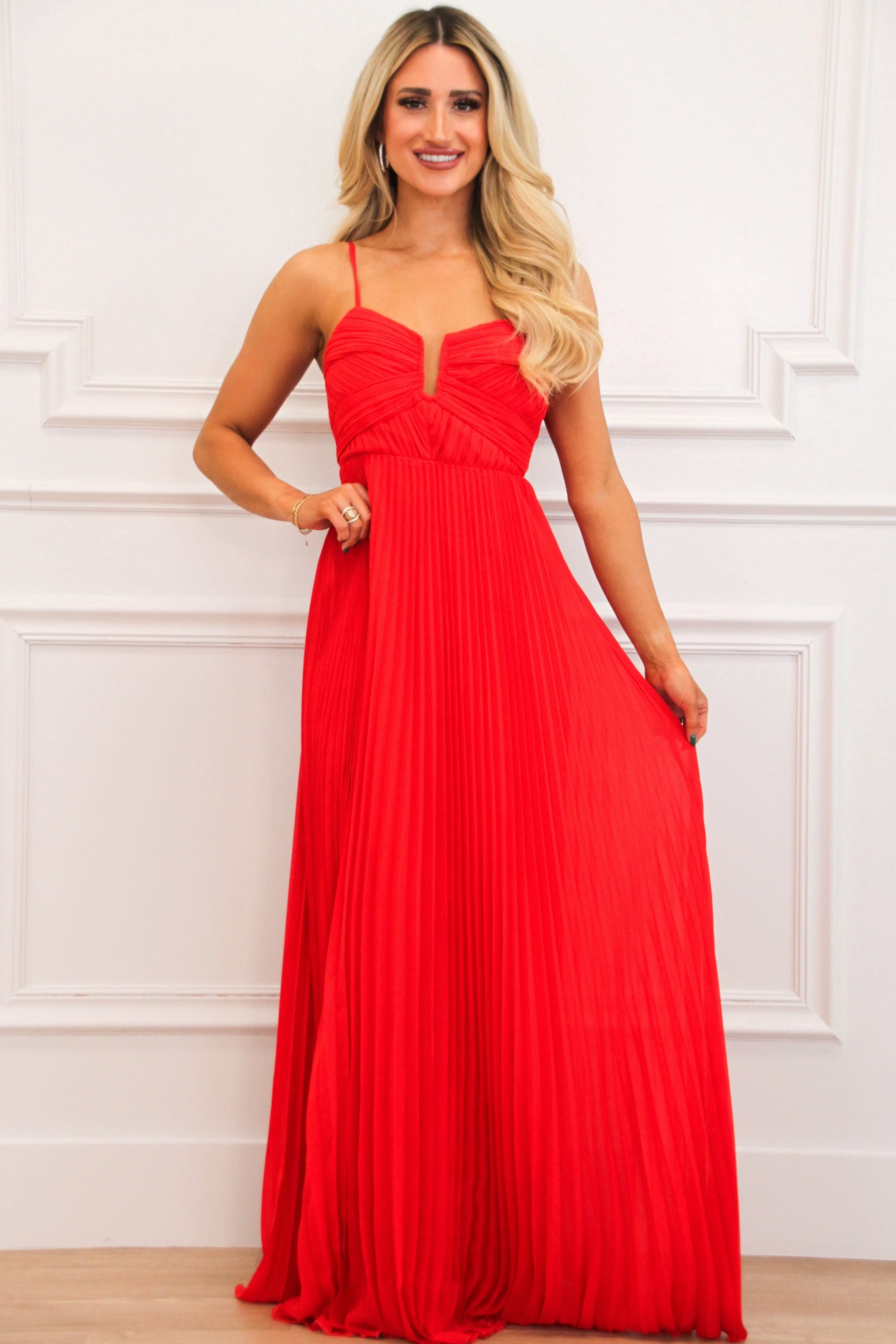 Kinsleigh Pleated Maxi Dress: Red