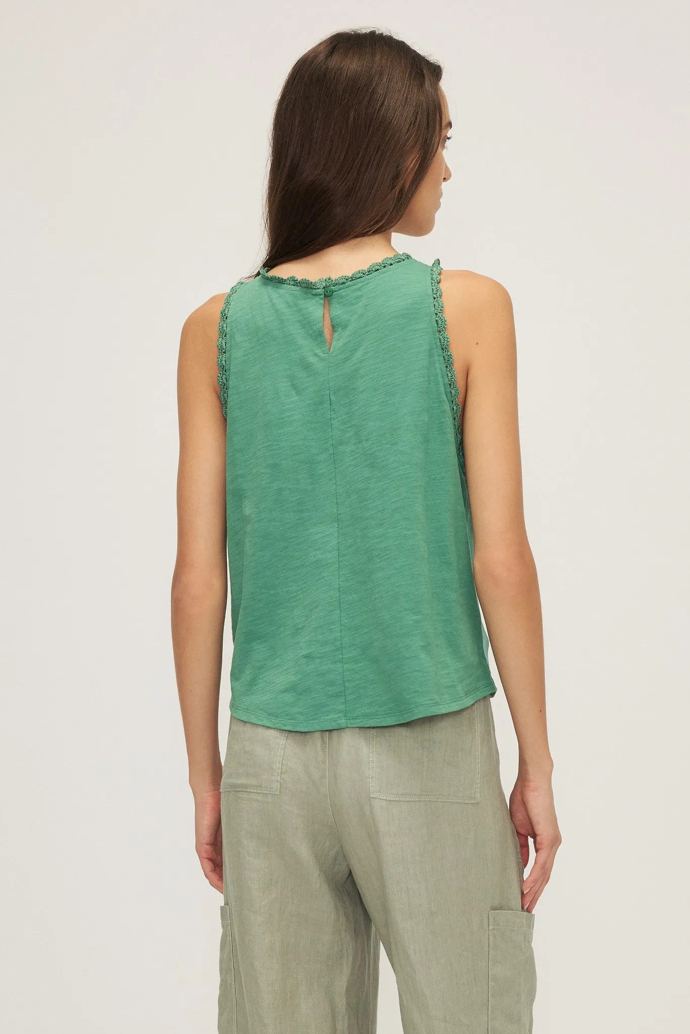 MELISSA NEPTON - KELSI SLEEVELESS TOP - JUNGLE GREEN - SS25