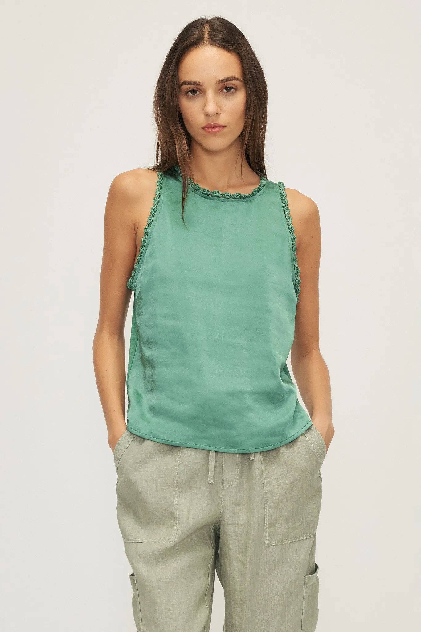 MELISSA NEPTON - KELSI SLEEVELESS TOP - JUNGLE GREEN - SS25