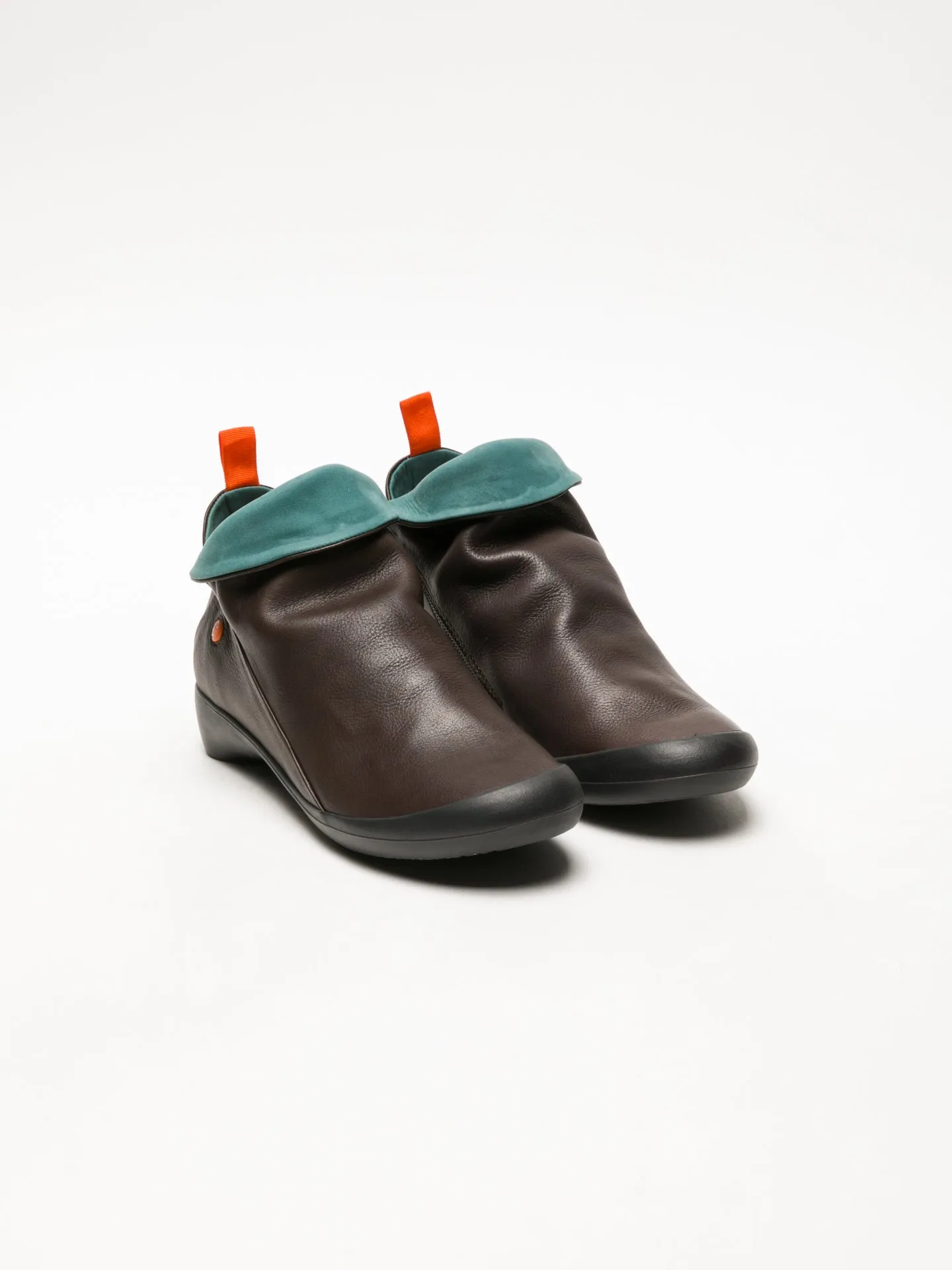 SaddleBrown Zip Up Ankle Boots