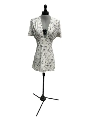 Trending Now Womens Beginning Boutique Short Sleeve Dress, Medium  Limited Availability!