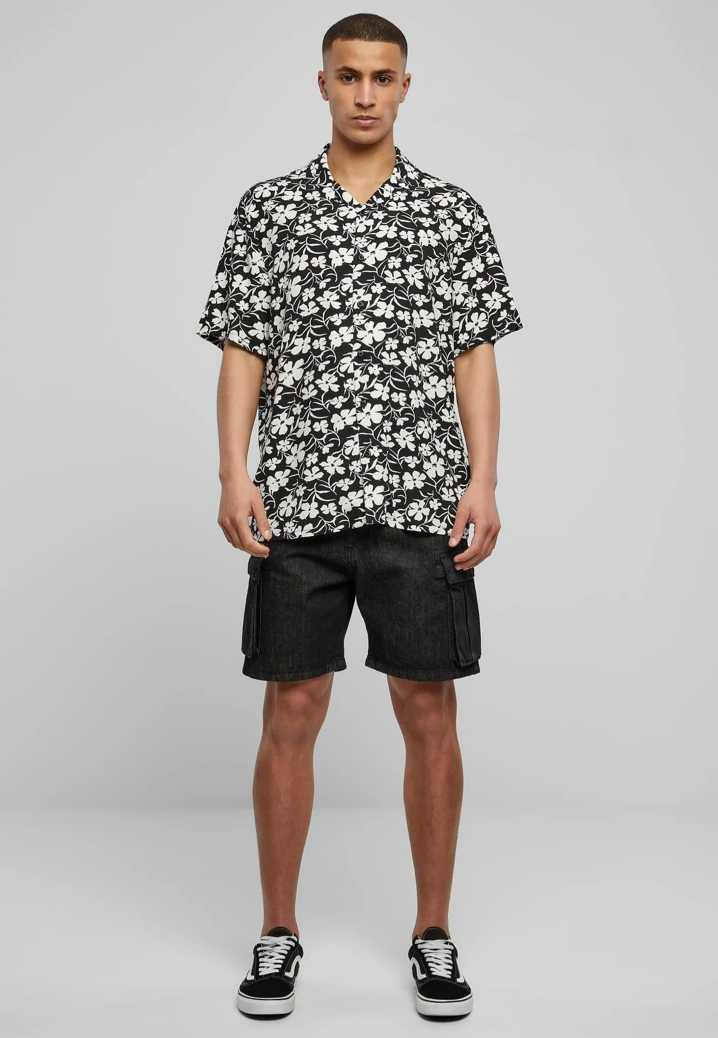 Urban Classics - Viscose AOP Resort Whiteflower - Shirt